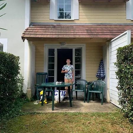 La Maison Tranquille At The 1 Bedroom House
