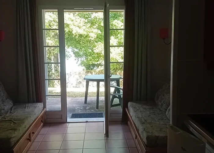 La Maison Tranquille At The 1 Bedroom House מרסיאק